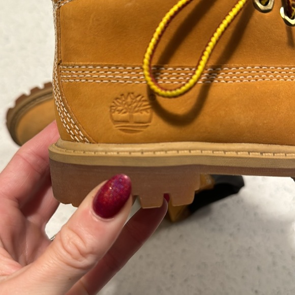 Timberlands • 6” toddler boots - Picture 6 of 8